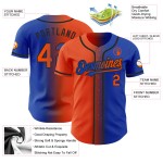 Camiseta de béisbol auténtica personalizada en color naranja y negro con degradado azul trueno Camiseta de béisbol auténtica personalizada en color naranja y negro con degradado azul trueno